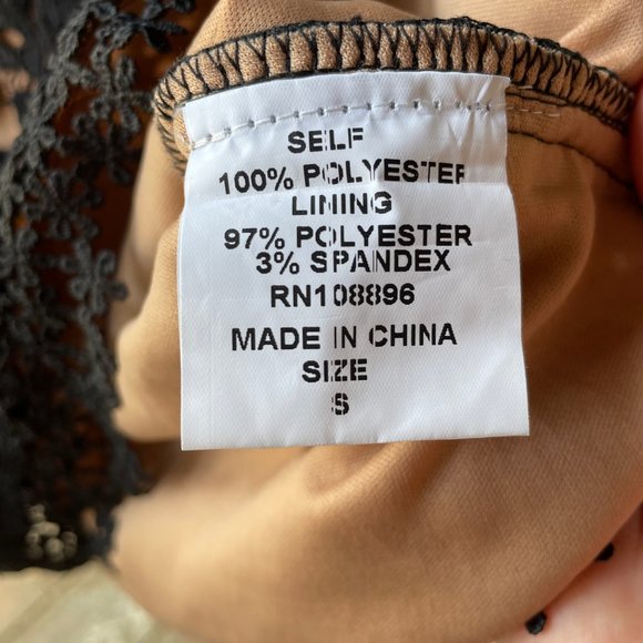 Black Lace Top NWT Size Small Romantic Lined - Picture 7 of 15